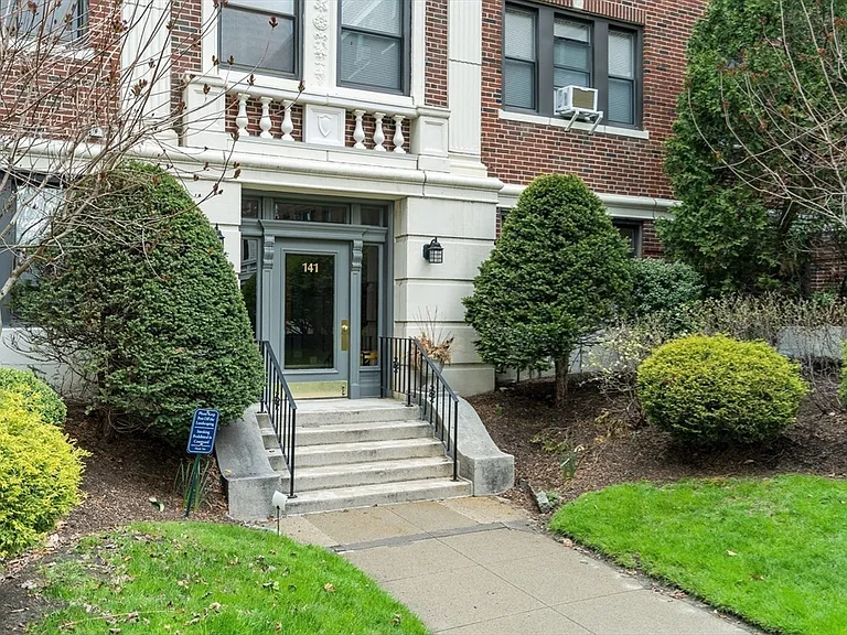 141 Englewood Ave #43 — Photo 18