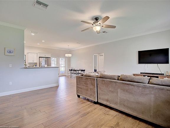 5th image of 4073 Santa Barbara Dr