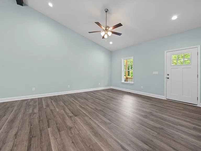 55 Leisure Ln — Photo 12