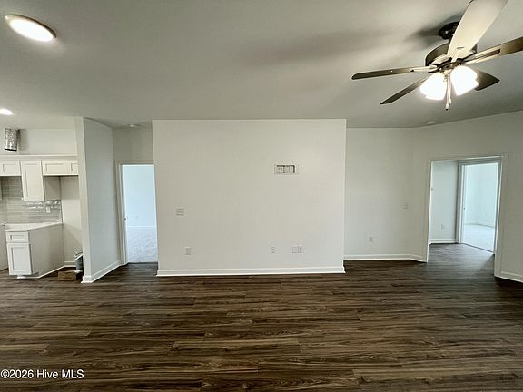 4th image of 107 Sagewood Drive