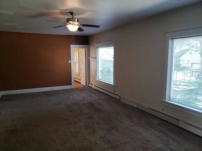 815 McIntosh St — Photo 5