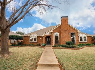 1006 Staffordshire Dr, Carrollton, TX 75007