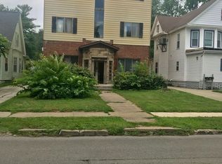 619 S Walnut St APT 11, Springfield, IL 62704