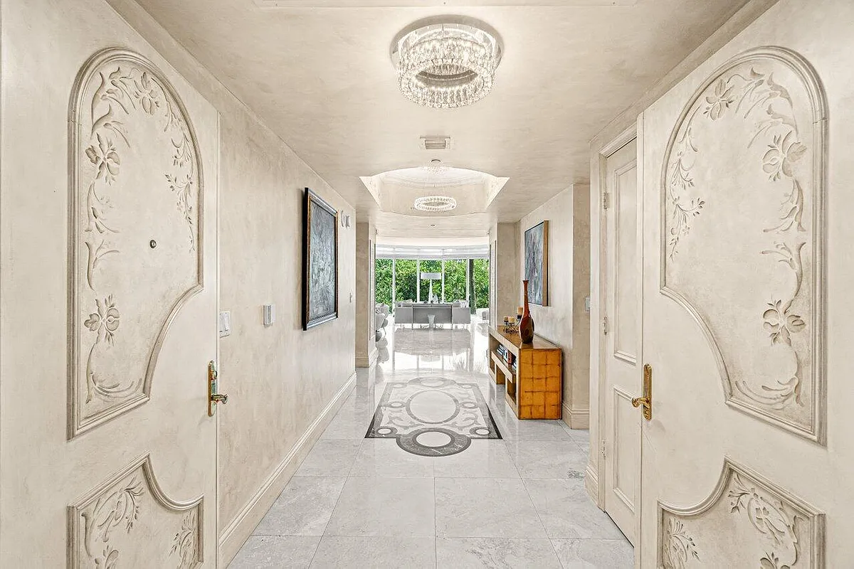 Building Photo - 3740 S Ocean Blvd #201