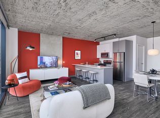 166 N Elizabeth St #702, Chicago, IL 60607