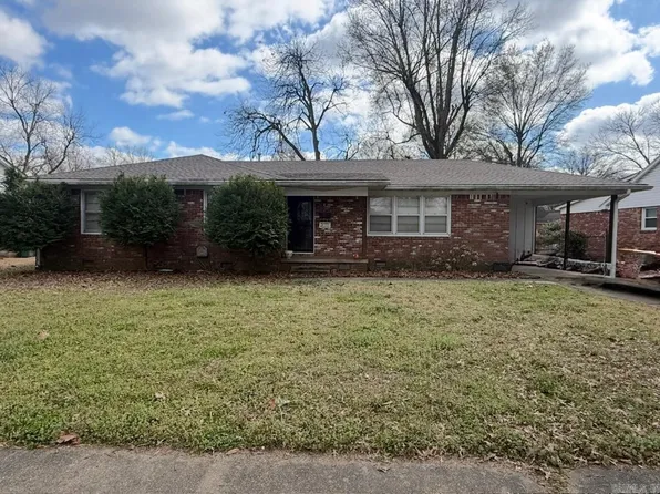 421 Cedar Ln, Blytheville, AR 72315