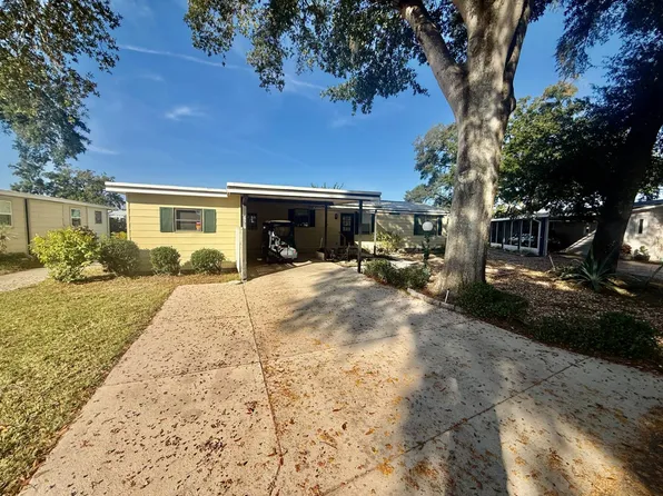 626 Cedar Ln, Lady Lake, FL 32159