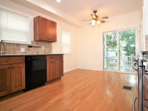 16 Playstead Rd #2, Dorchester, MA 02125