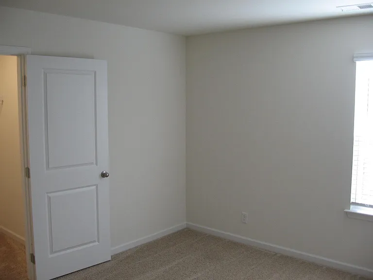 219 Venard Way — Photo 10