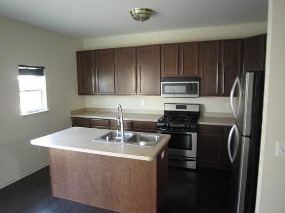 2nd image of 411 Parker Dr #6002