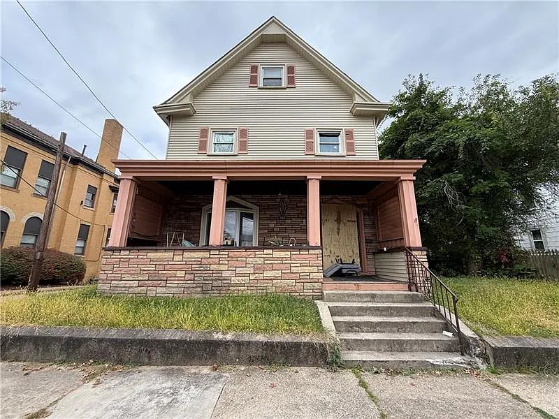 326 E 9th Ave
