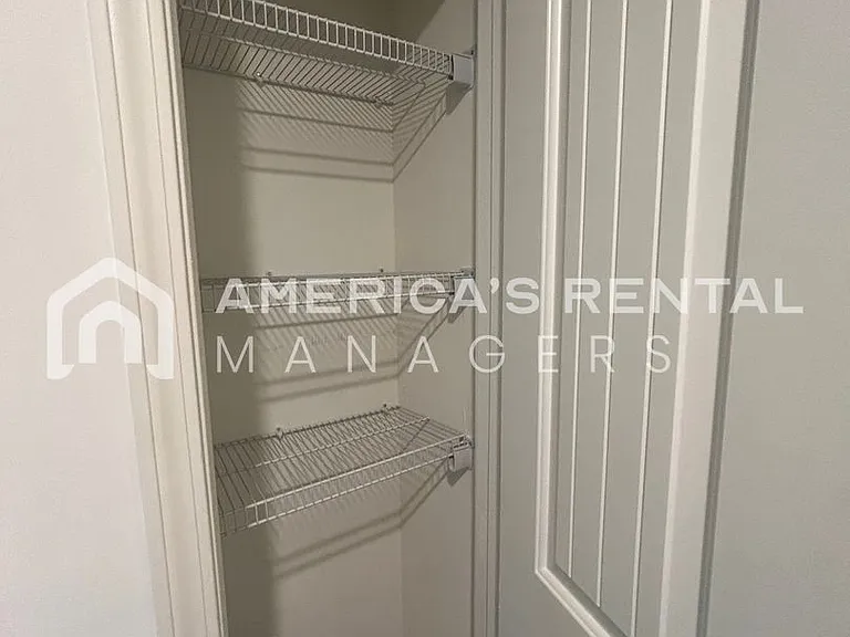 7213 Wilburton Ln — Photo 13