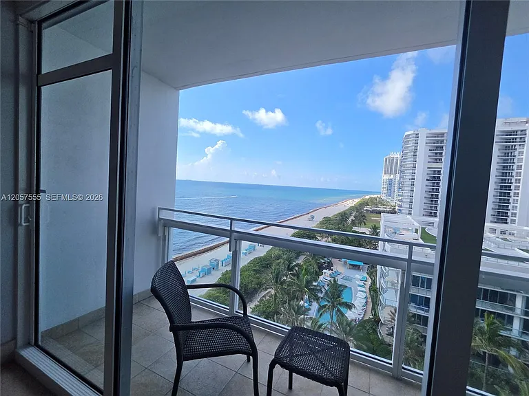 6801 Collins Ave #1020-1006 — Photo 15