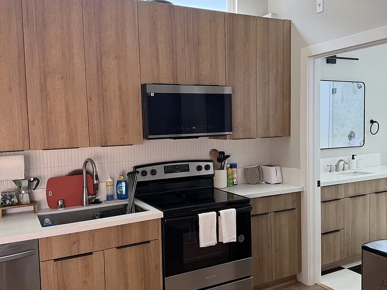 Abernathy Dr — Photo 8