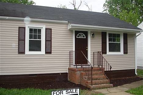 1st image of 112 E 33rd St