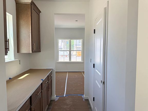 941 Fetching Place, Homesite 370 Interior Image 2