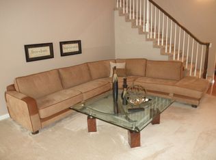 5546 Pembrooke Crossing Dr, West Bloomfield, MI 48322