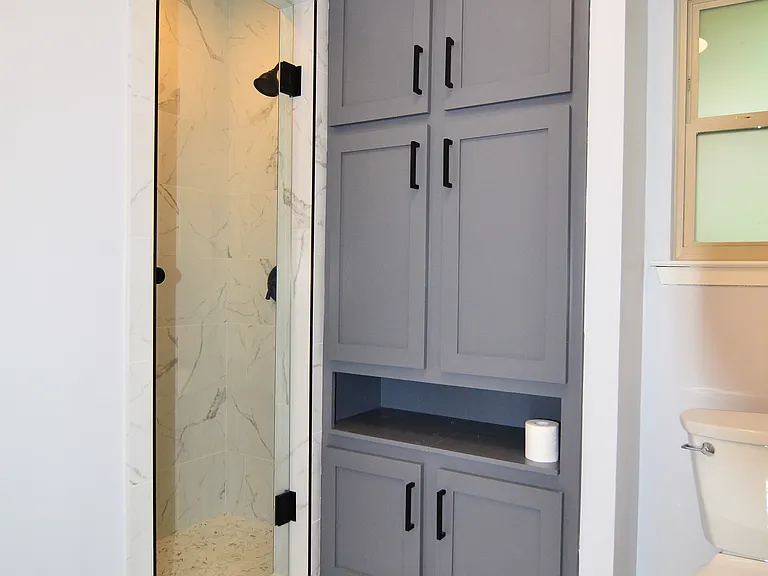 Master bath with shower