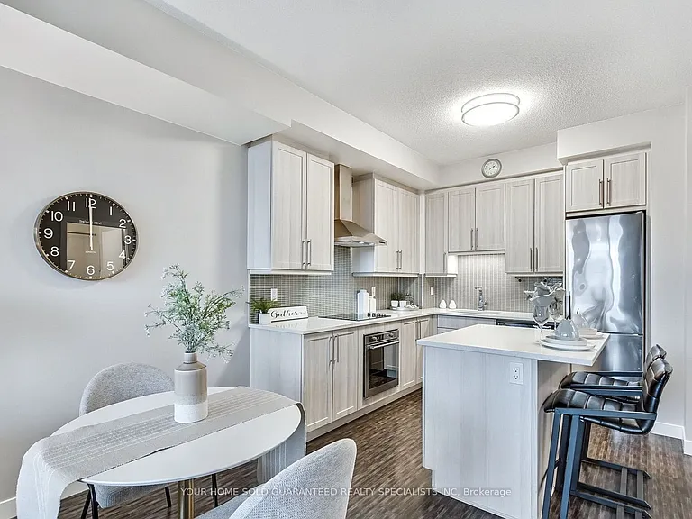 2093 Fairview St #408 — Photo 6