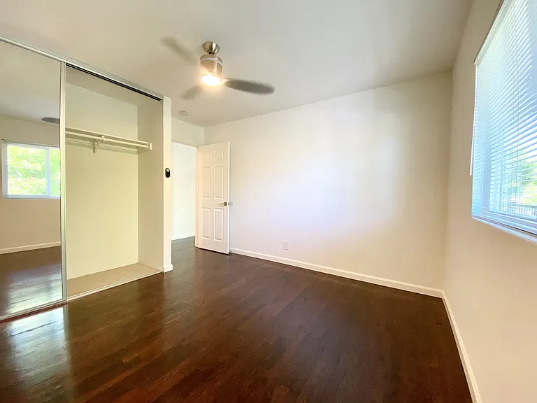 1211 Jefferson St — Photo 3