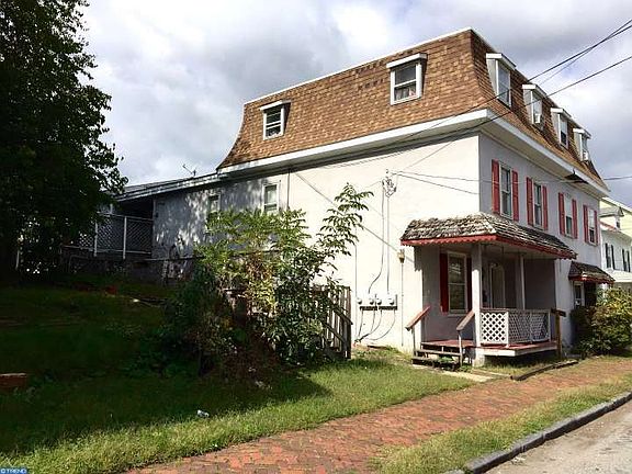 4th image of 118 Dayton St