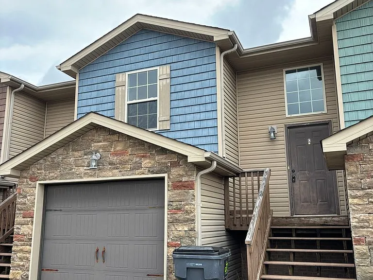 1725 Thistlewood Dr #C — Photo 1