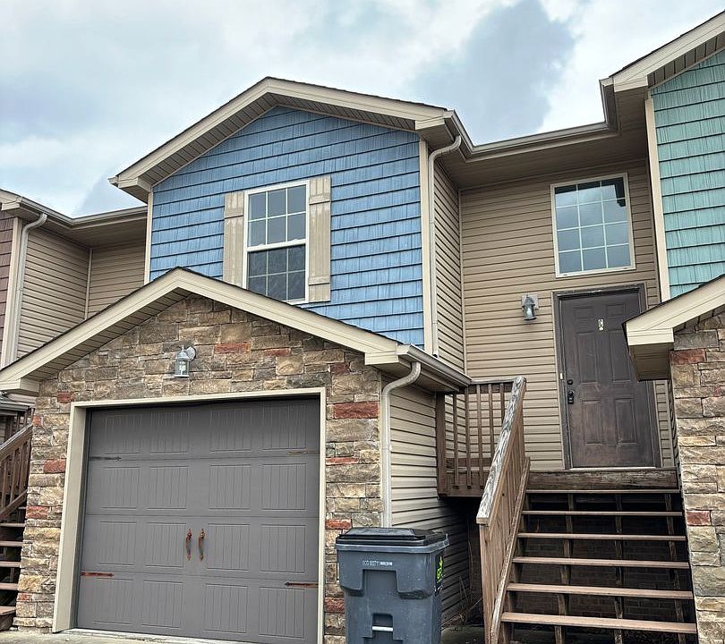 1st image of 1725 Thistlewood Dr #C