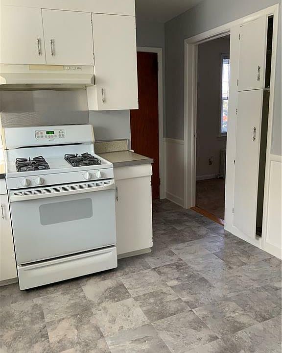 2nd image of 80 Madeleine Ave Floor 2