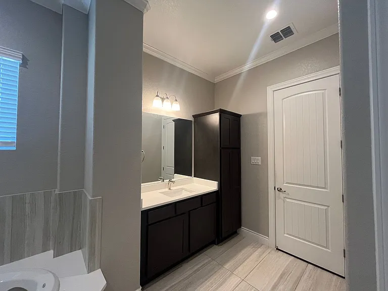 4815 Viewcrest Rd — Photo 27