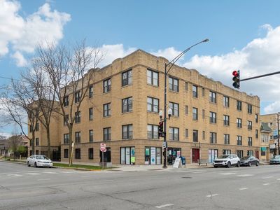 2958 W Montrose Ave APT 2, Chicago, IL, 60618