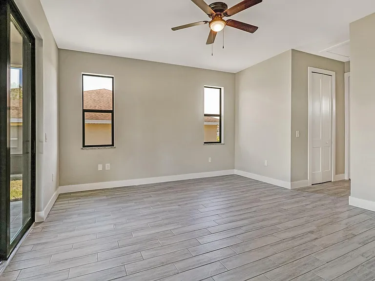 10621 Landau Ln — Photo 14