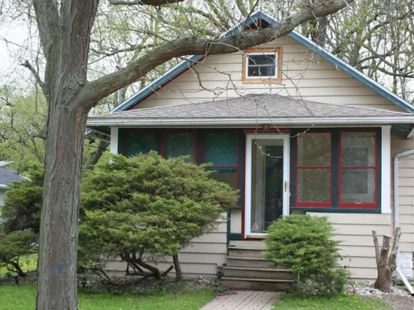 418 N Foster Ave, Lansing, MI 48912