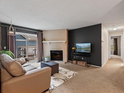 3861 Gold Point #B, Saint Paul, MN, 55122