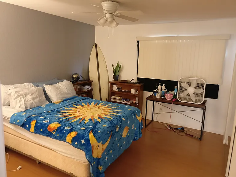 3616 Lemona Ave #B — Photo 2