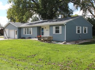 2410 Cottonwood Lake Dr, Windom, MN 56101