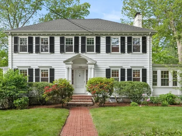 77 Meriam St, Lexington, MA 02420