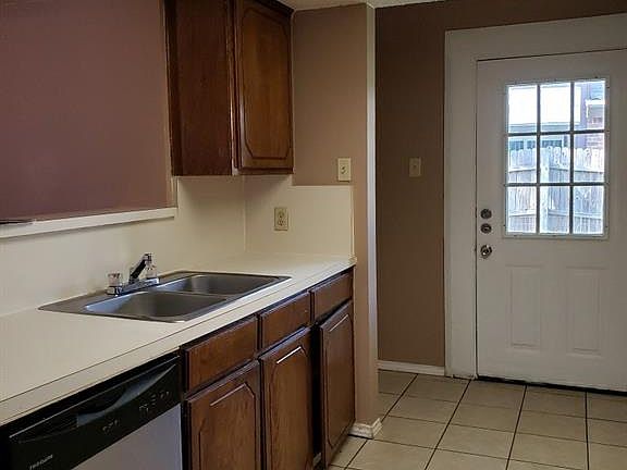 5th image of 5029 Winder Ct APT B