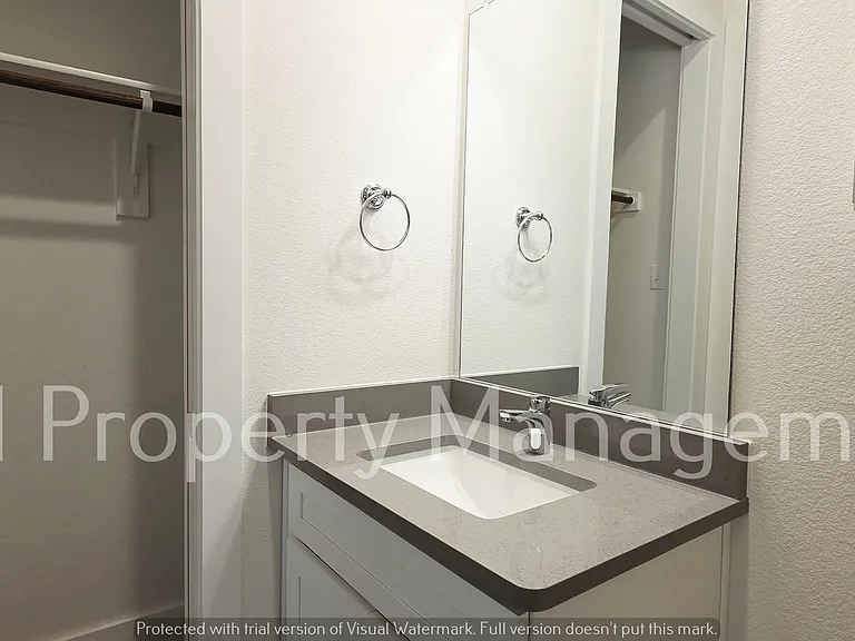 13222 Bee St — Photo 6