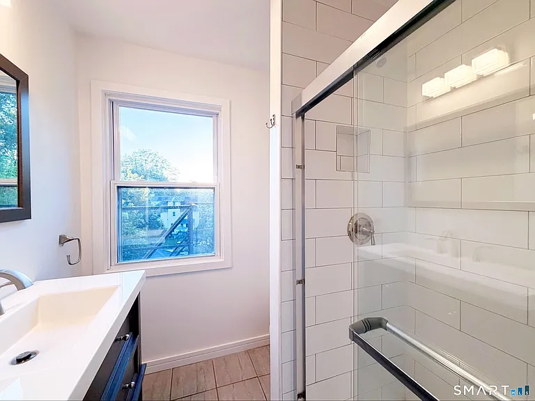 310 Alden Ave #B — Photo 16