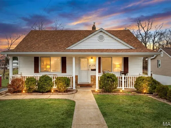 2233 Hood Ave, Saint Louis, MO 63114