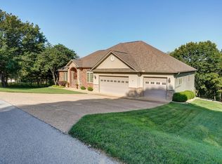 253 Summer Rd, Kimberling City, MO 65686