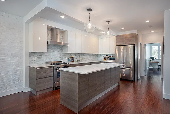 Sold by Compass | media 3