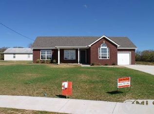 304 Kimberly Ann Ct, La Vergne, TN 37086