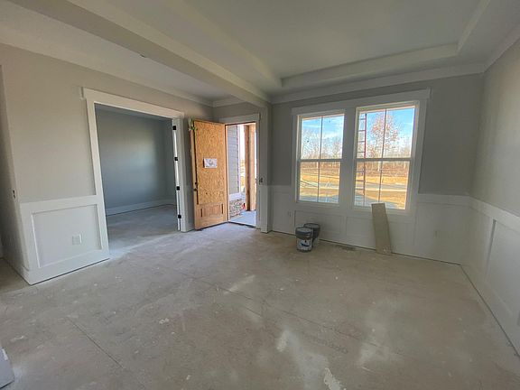 4th image of 2829 Arrowsmith Dr