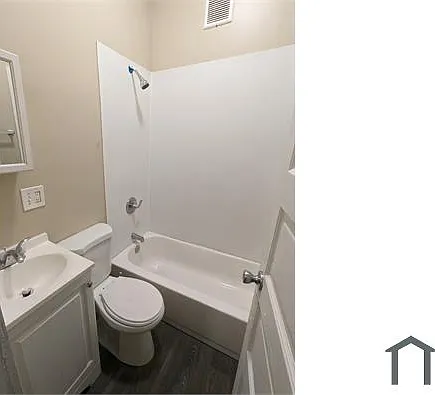 Studio, 250 sqft, $450 — Photo 3