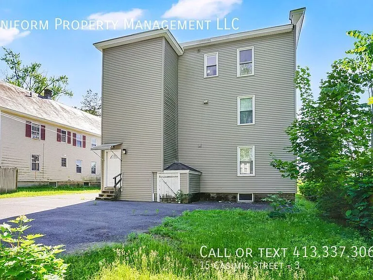 15 Casimir St #3 — Photo 8