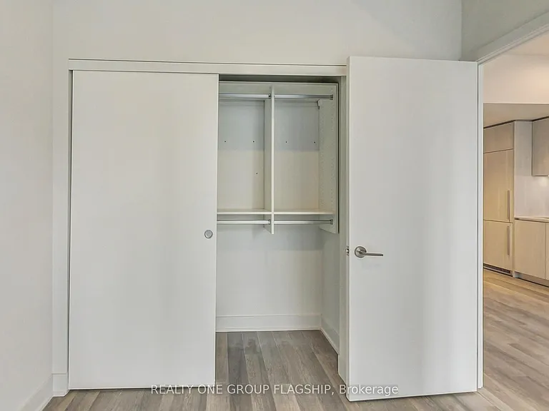 8 Cumberland St #701 — Photo 14