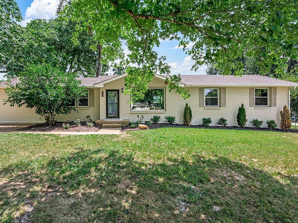 1st image of 404 Meadowgreen Dr