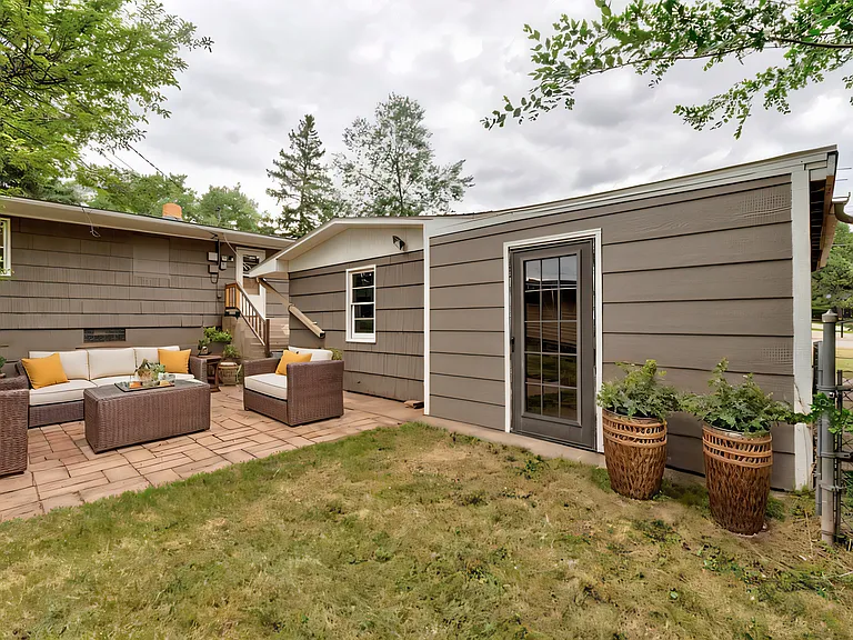 4633 Capitol St — Photo 8
