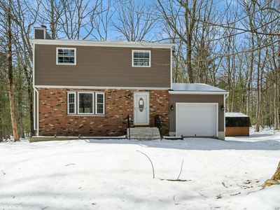 122 Fox Rd, Dingmans Ferry, PA, 18328